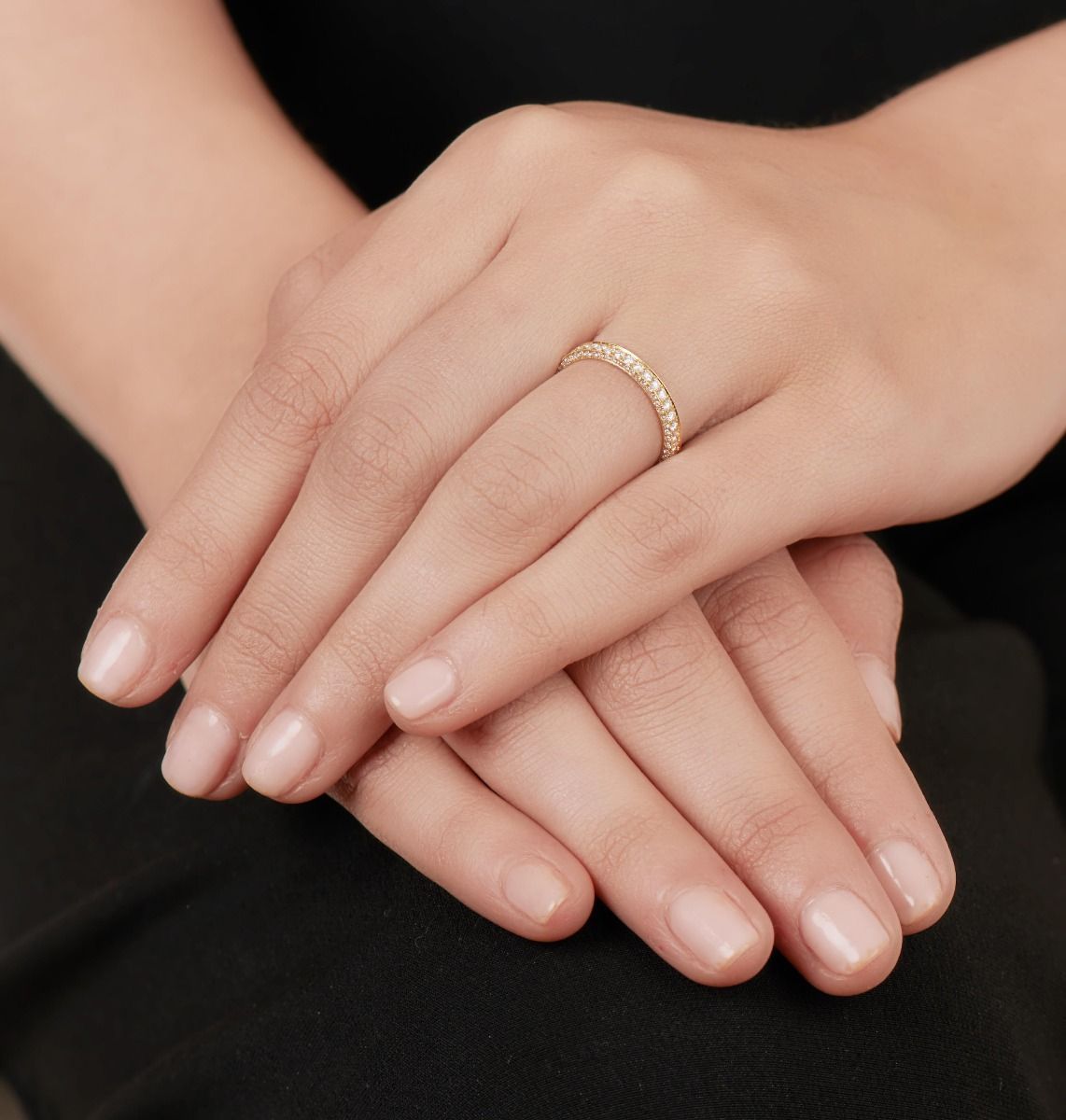ROUND DIAMOND, 18K YELLOW GOLD ETERNITY BAND