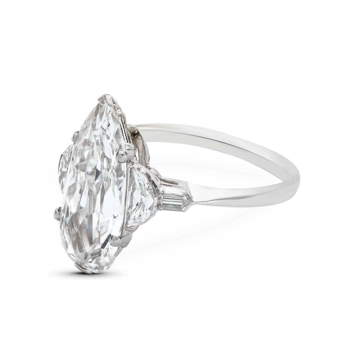 ART DECO DIAMOND, PLATINUM ENGAGEMENT RING