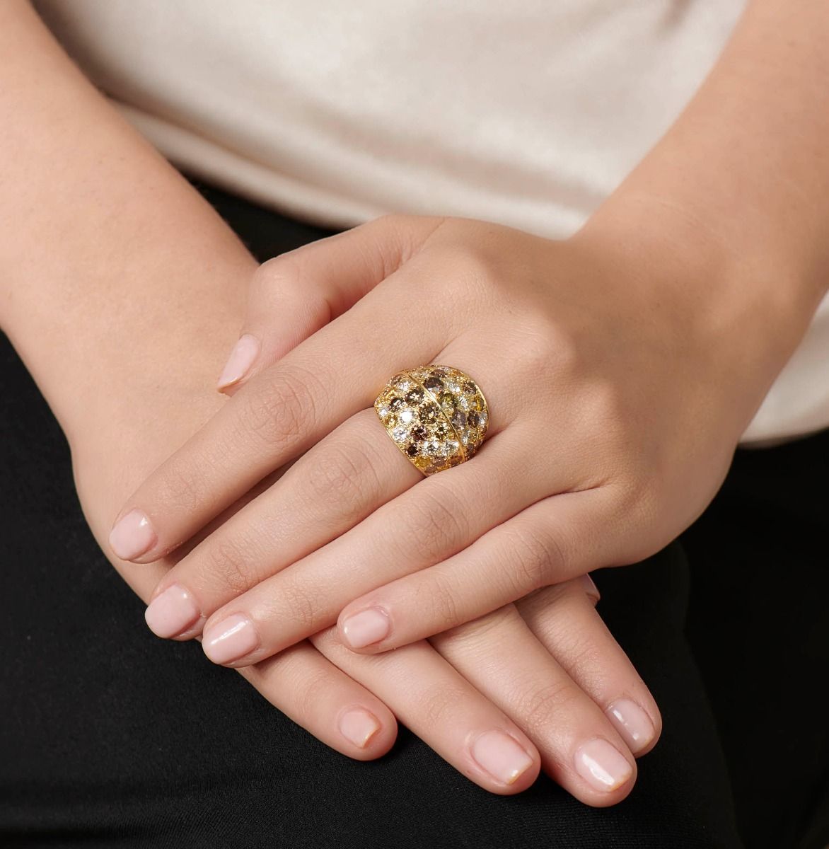 COLORFUL DIAMOND, YELLOW GOLD RING