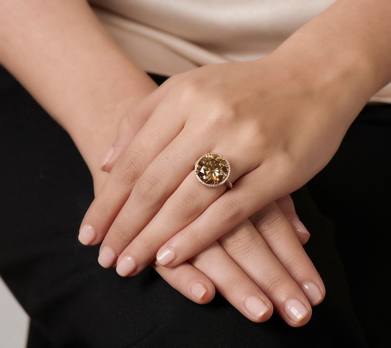 FANCY YELLOW-BROWN DIAMOND, 18K ROSE GOLD RING