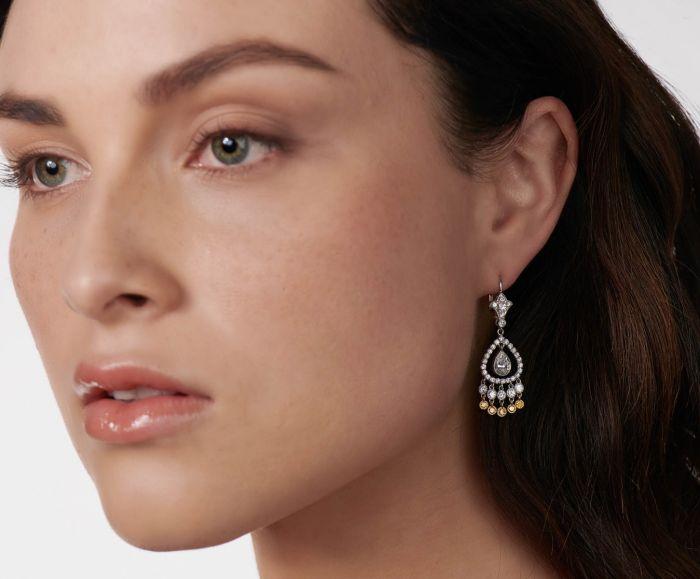 DIAMOND, PLATINUM EARRINGS