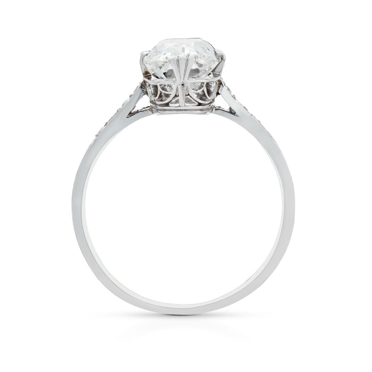 ANTIQUE MOVAL-SHAPED DIAMOND AND PLATINUM RING