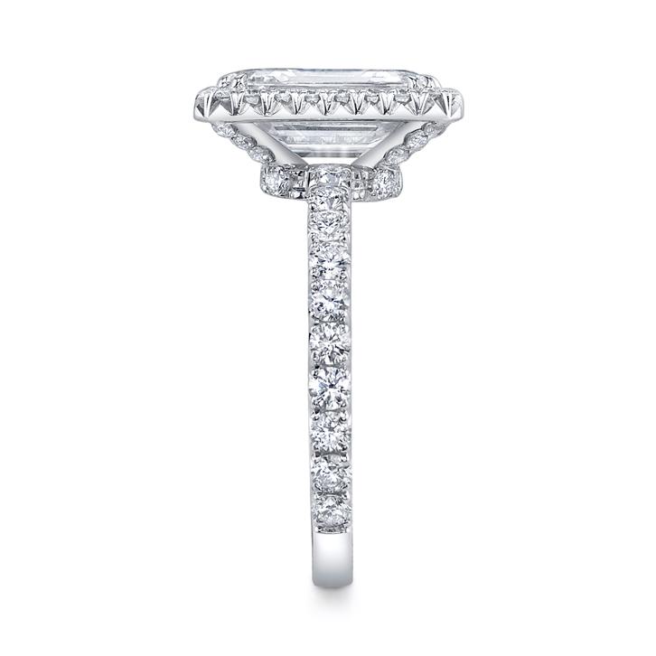Emerald ring in Platinum